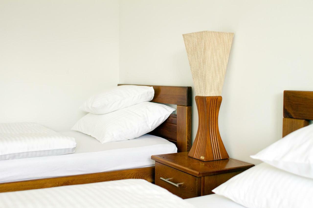 Leo House Hotel Gaj  Ngoại thất bức ảnh